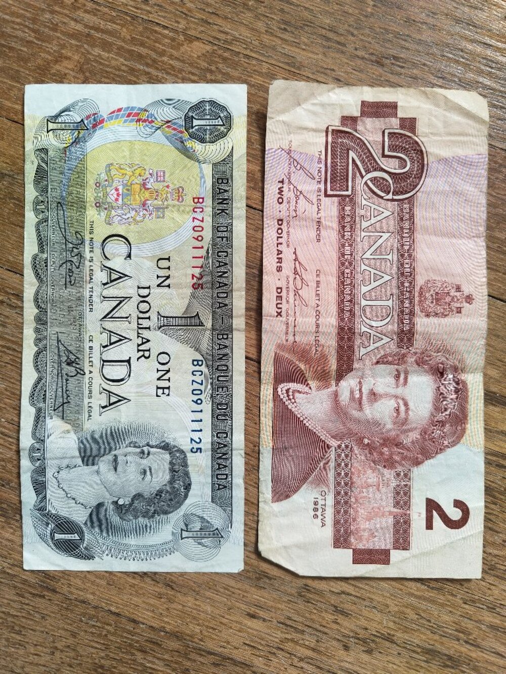 1973 and 1986 Canadian Dollar Bills